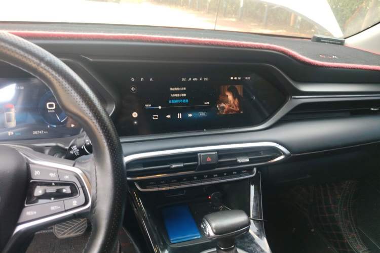 Used GAC Trumpchi GS4 2020 270T Automatic Luxury Edition Audio And AC Panel