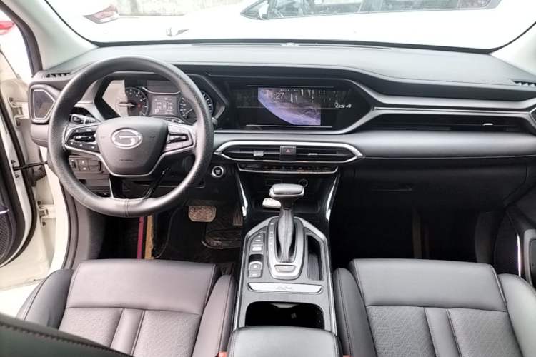 Used GAC Trumpchi GS4 2020 270T Automatic Elite Tech Edition Center Console