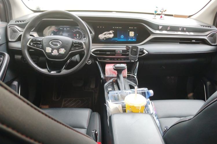 Used GAC Trumpchi GS4 2020 270T Automatic Luxury Smart Connectivity Version Center Console