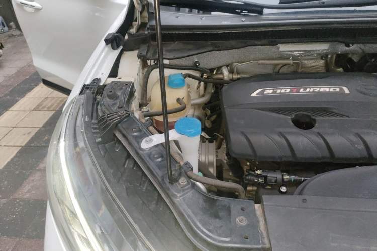 Used GAC Trumpchi GS4 2020 270T Manual Luxury Edition Engine Bay Right