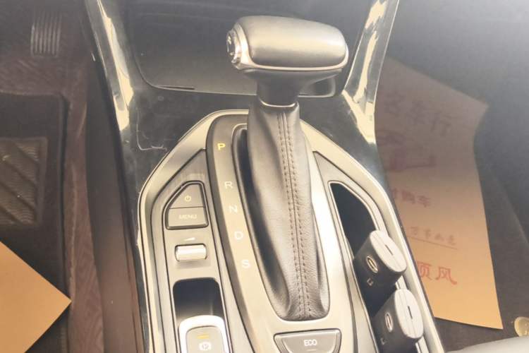 Used GAC Trumpchi GS4 2020 270T Automatic Elite Tech Edition Gear Lever
