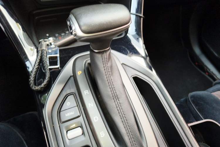 Used GAC Trumpchi GS4 2020 270T Automatic Elite Tech Edition Gear Lever