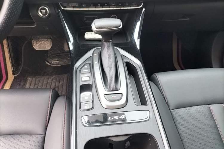 Used GAC Trumpchi GS4 2020 270T Automatic Elite Tech Edition Gear Lever
