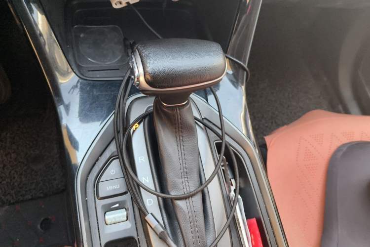 Used GAC Trumpchi GS4 2020 270T Automatic Elite Tech Edition Gear Lever