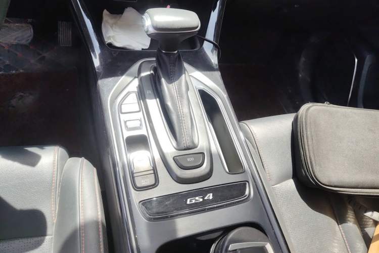 Used GAC Trumpchi GS4 2020 270T Automatic Luxury Smart Connectivity Version Gear Lever