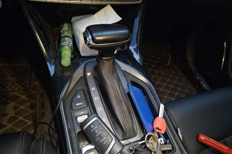 Used GAC Trumpchi GS4 2020 270T Automatic Elite Tech Edition Gear Lever