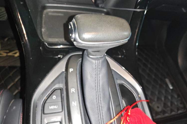 Used GAC Trumpchi GS4 2020 270T Automatic Elite Tech Edition Gear Lever