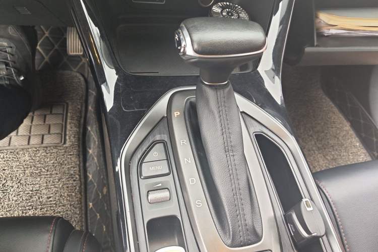 Used GAC Trumpchi GS4 2020 270T Automatic Elite Tech Edition Gear Lever