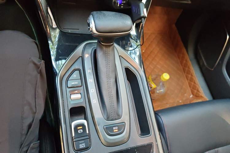 Used GAC Trumpchi GS4 2020 270T Automatic Elite Tech Edition Gear Lever