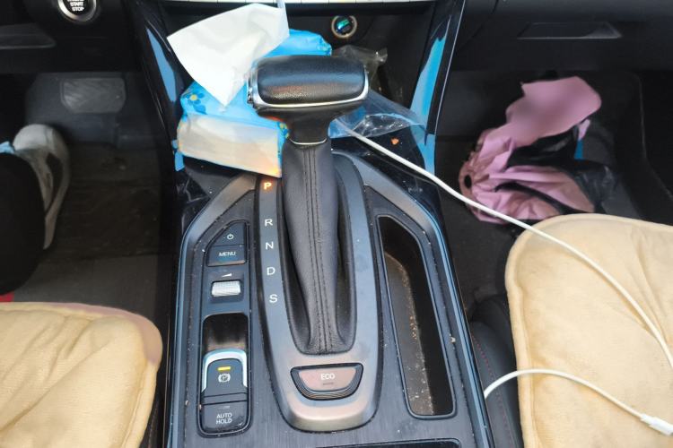 Used GAC Trumpchi GS4 2020 270T Automatic Elite Tech Edition Gear Lever