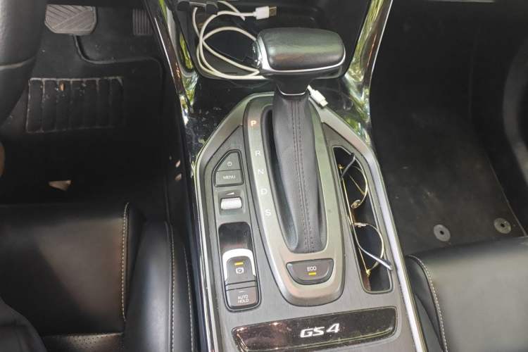 Used GAC Trumpchi GS4 2020 270T Automatic Luxury Smart Connectivity Version Gear Lever
