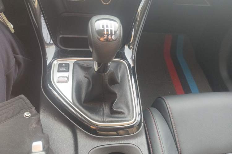 Used GAC Trumpchi GS4 2020 270T Manual Luxury Edition Gear Lever