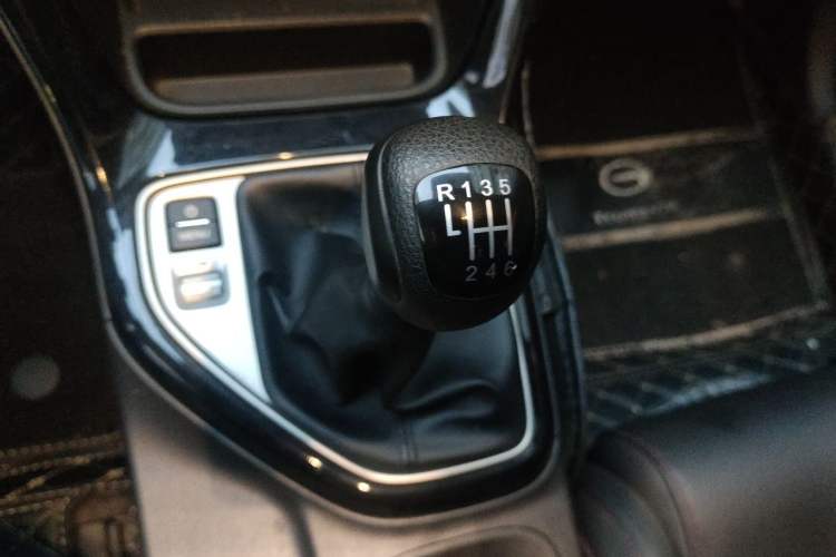 Used GAC Trumpchi GS4 2020 270T Manual Luxury Edition Gear Lever