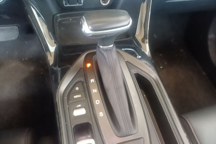 Used GAC Trumpchi GS4 2020 270T Automatic Elite Tech Edition Gear Lever