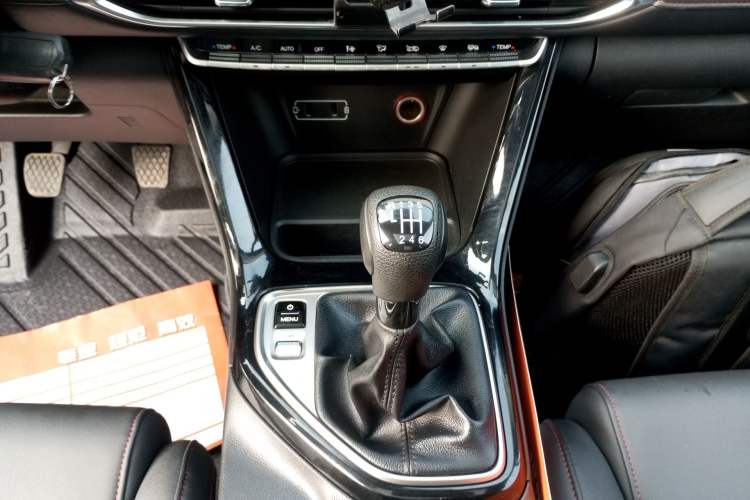 Used GAC Trumpchi GS4 2020 270T Manual Luxury Edition Gear Lever