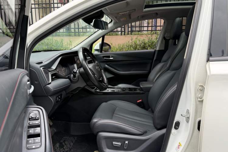 Used GAC Trumpchi GS4 2020 270T Automatic Smart Connectivity Edition Interior 2
