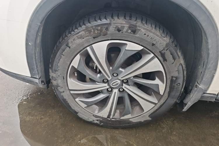 Used GAC Trumpchi GS4 2020 270T Automatic Smart Connectivity Edition Left Front Wheel Hub