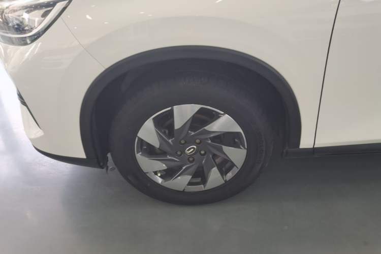 Used GAC Trumpchi GS4 2020 270T Automatic Luxury Smart Connectivity Version Left Front Wheel Hub