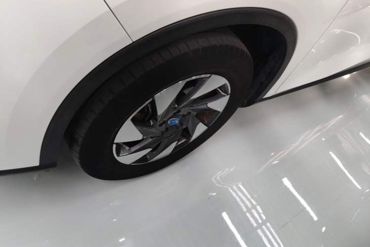 Used GAC Trumpchi GS4 2020 270T Manual Elite Edition Left Front Wheel Hub