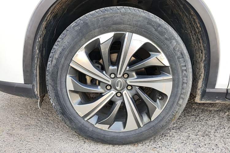 Used GAC Trumpchi GS4 2020 270T Automatic Smart Connectivity Edition Left Front Wheel Hub
