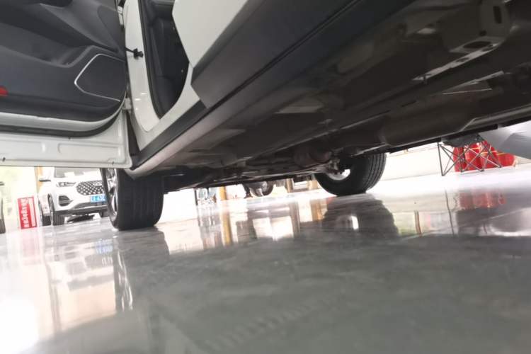 Used GAC Trumpchi GS4 2020 270T Automatic Luxury Smart Connectivity Version Left Side Sill
