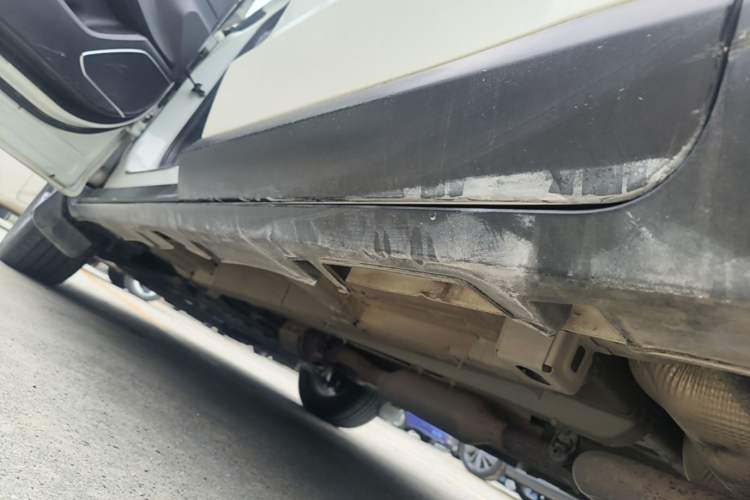 Used GAC Trumpchi GS4 2020 270T Automatic Elite Tech Edition Left Side Sill