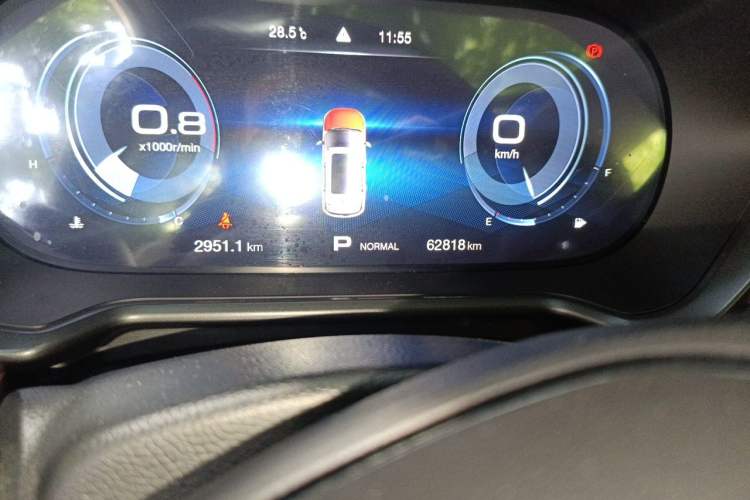 Used GAC Trumpchi GS4 2020 270T Automatic Luxury Smart Connectivity Version Odometer Close Up
