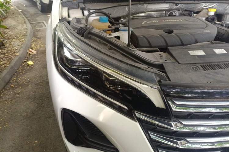 Used GAC Trumpchi GS4 2020 270T Automatic Luxury Smart Connectivity Version Right Front Headlight