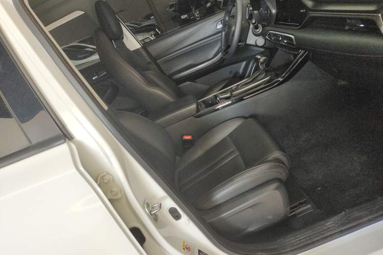 Used GAC Trumpchi GS4 2020 270T Automatic Elite Tech Edition Right Front Seat