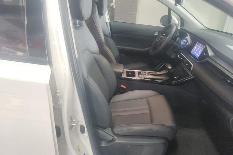 Used GAC Trumpchi GS4 2020 270T Automatic Elite Tech Edition Right Front Seat