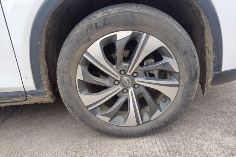 Used GAC Trumpchi GS4 2020 270T Automatic Smart Connectivity Edition Right Front Wheel Hub
