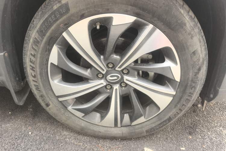 Used GAC Trumpchi GS4 2020 270T Automatic Smart Connectivity Edition Right Front Wheel Hub