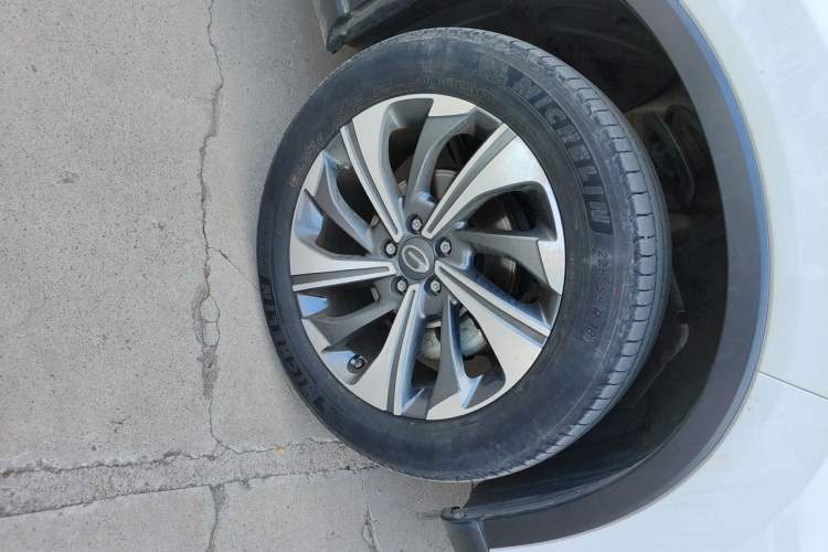 Used GAC Trumpchi GS4 2020 270T Automatic Smart Connectivity Edition Right Front Wheel Hub