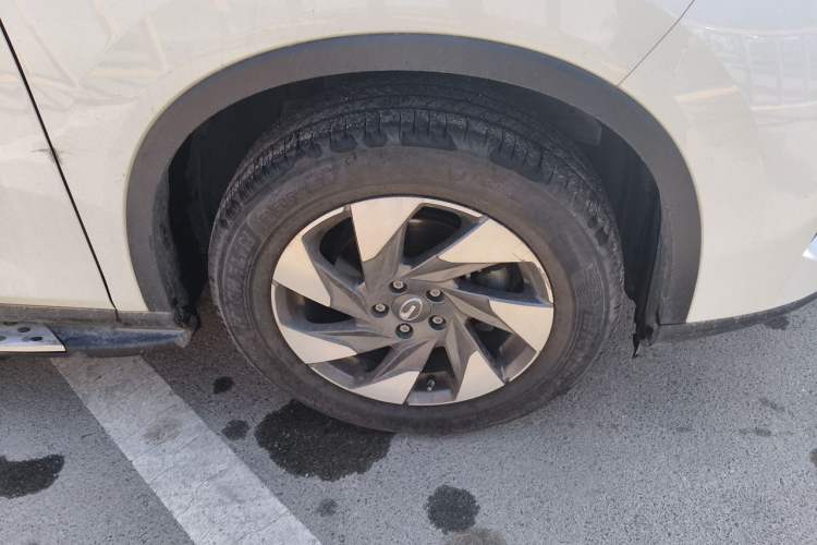Used GAC Trumpchi GS4 2020 270T Automatic Elite Tech Edition Right Front Wheel Hub