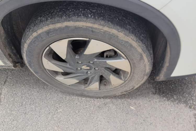 Used GAC Trumpchi GS4 2020 270T Manual Comfort Edition Right Front Wheel Hub