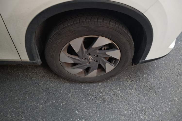 Used GAC Trumpchi GS4 2020 270T Automatic Elite Tech Edition Right Front Wheel Hub