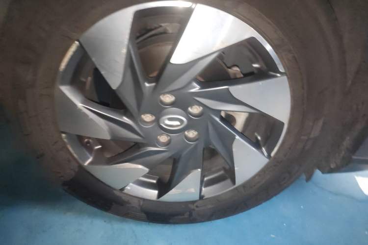 Used GAC Trumpchi GS4 2020 270T Automatic Elite Tech Edition Right Front Wheel Hub
