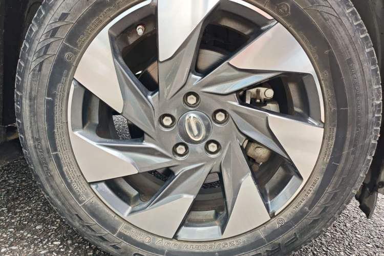 Used GAC Trumpchi GS4 2020 270T Manual Elite Edition Right Front Wheel Hub