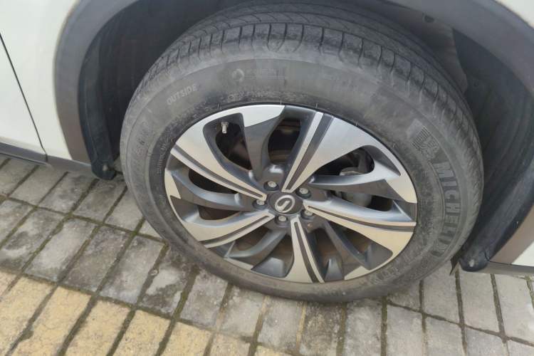 Used GAC Trumpchi GS4 2020 270T Automatic Smart Connectivity Edition Right Front Wheel Hub