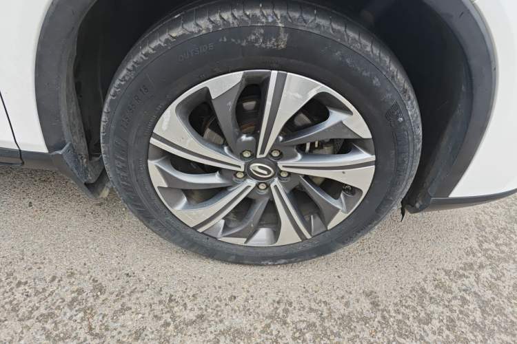 Used GAC Trumpchi GS4 2020 270T Automatic Smart Connectivity Edition Right Front Wheel Hub
