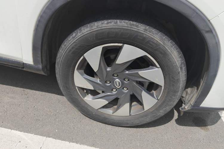 Used GAC Trumpchi GS4 2020 270T Automatic Elite Tech Edition Right Front Wheel Hub