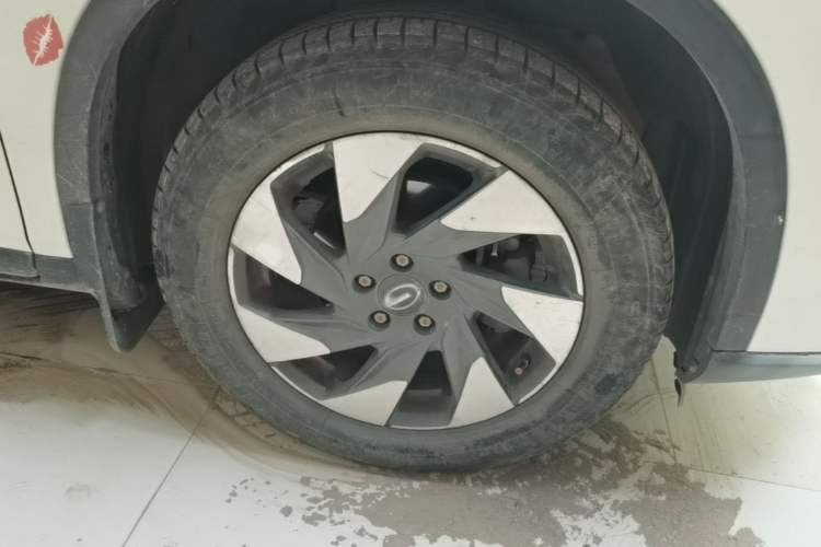 Used GAC Trumpchi GS4 2020 270T Automatic Elite Tech Edition Right Front Wheel Hub