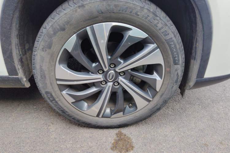 Used GAC Trumpchi GS4 2020 270T Automatic Smart Connectivity Edition Right Front Wheel Hub
