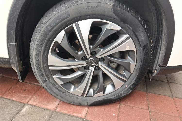 Used GAC Trumpchi GS4 2020 270T Automatic Smart Connectivity Edition Right Front Wheel Hub