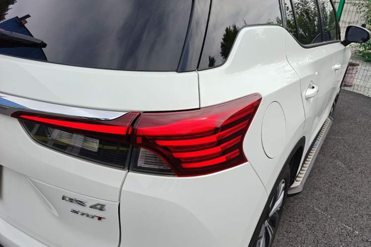 Used GAC Trumpchi GS4 2020 270T Automatic Smart Connectivity Edition Right Rear Taillight