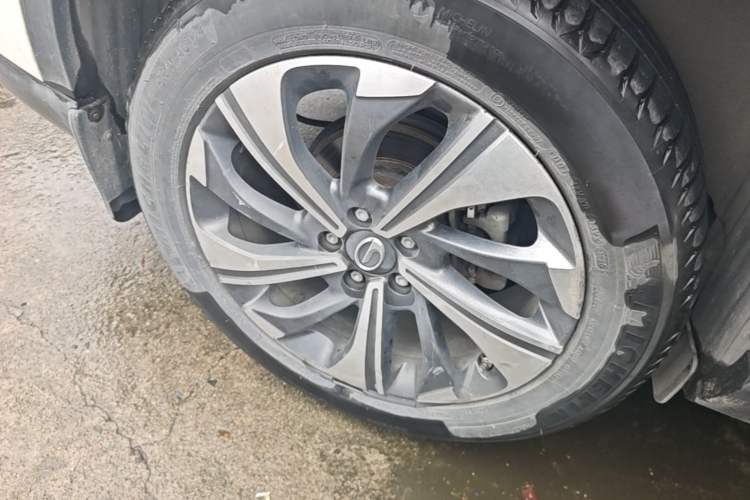 Used GAC Trumpchi GS4 2020 270T Automatic Smart Connectivity Edition Right Rear Wheel Hub