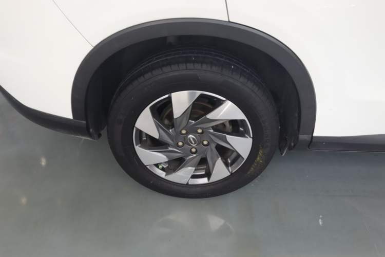Used GAC Trumpchi GS4 2020 270T Automatic Luxury Smart Connectivity Version Right Rear Wheel Hub