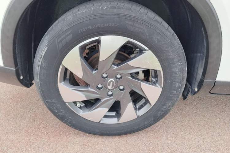 Used GAC Trumpchi GS4 2020 270T Automatic Elite Tech Edition Right Rear Wheel Hub
