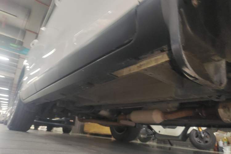 Used GAC Trumpchi GS4 2020 270T Automatic Elite Tech Edition Right Side Sill