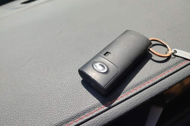 Used GAC Trumpchi GS4 2020 270T Automatic Luxury Smart Connectivity Version Vehicle Key